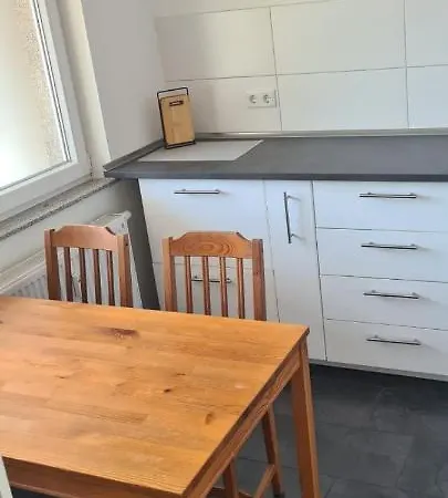 2 Zkb City/krefeld, Monteure,netflix,prime شقة