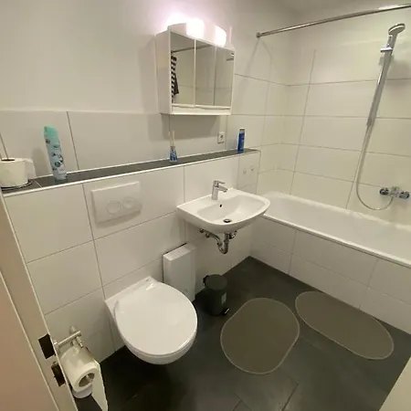 2 Zkb City/krefeld, Monteure,netflix,prime شقة كريفيلد
